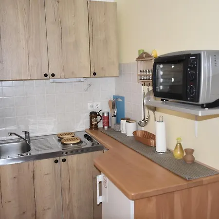 Sena Apartment *